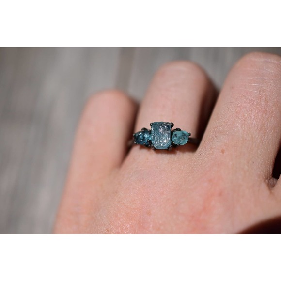 Raw aquamarine ring, crystal ring, three stone ring, natural gemstone je… - Picture 3 of 6